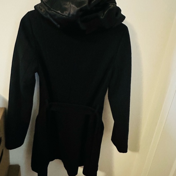 Peacoat - Picture 2 of 6